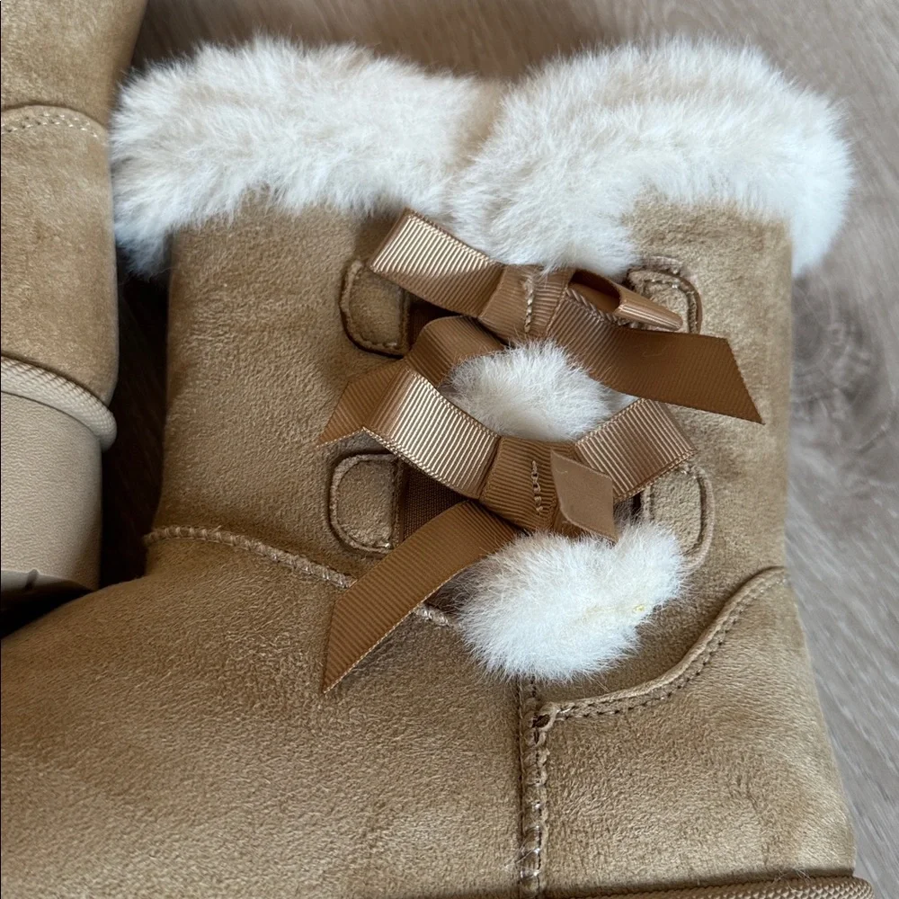 Willow Light Taupe Suede Fur Trim Boots NEW 🏷️